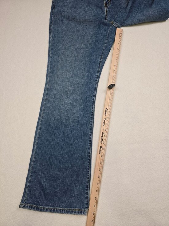 Levis 515 Bootcut Womens Jeans Size 16W Medium Blue Denim Cotton Blend - Picture 3 of 4